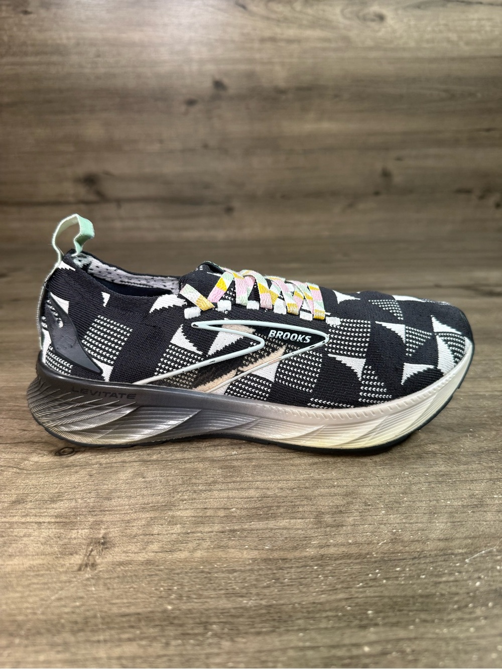 Brooks Levitate StealthFit 6 Women’s Checkered Running Athletic Shoes Size 8